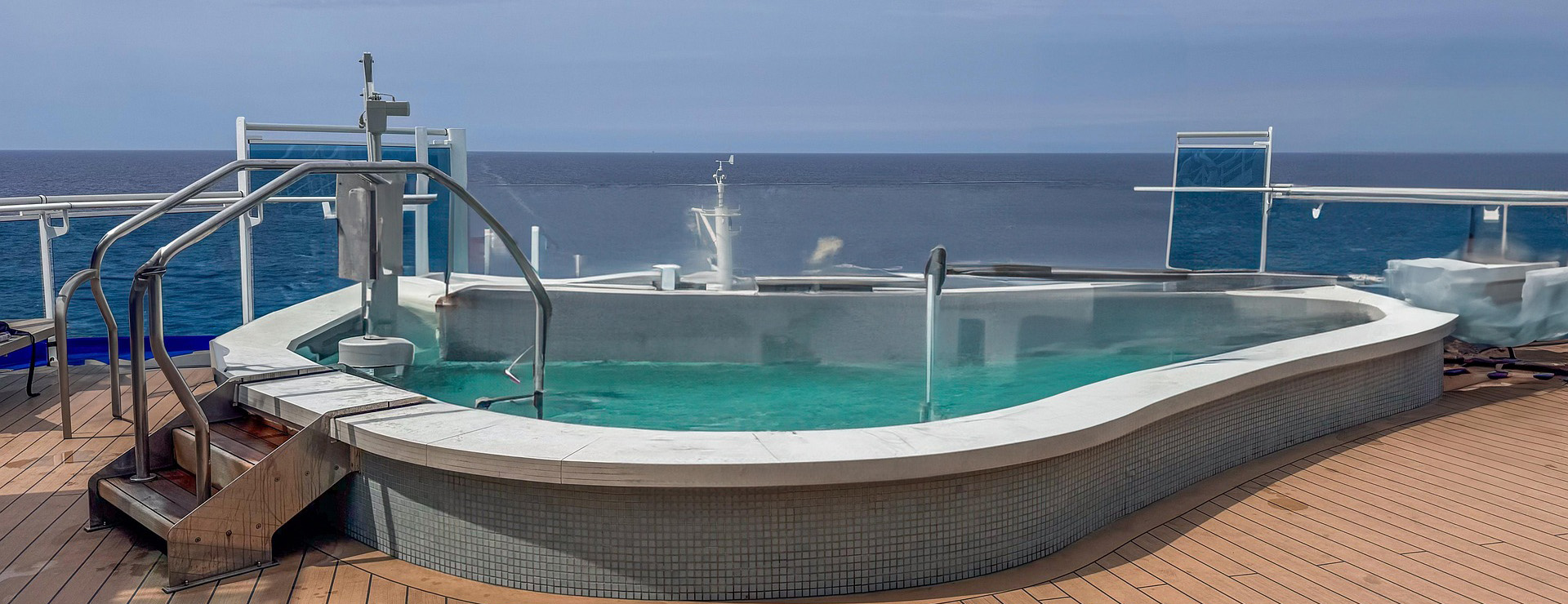 Titelseite -Schwimmbadzubehör cruise ship 9080017 1920